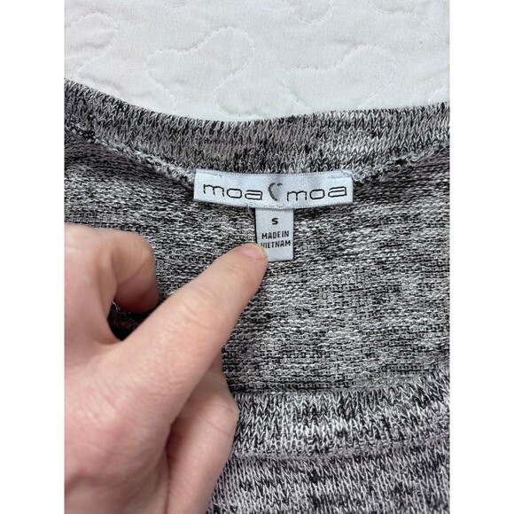 Moa Moa Grey Long Sleeve Crewneck Soft Knit Sweater size small - Picture 3 of 5